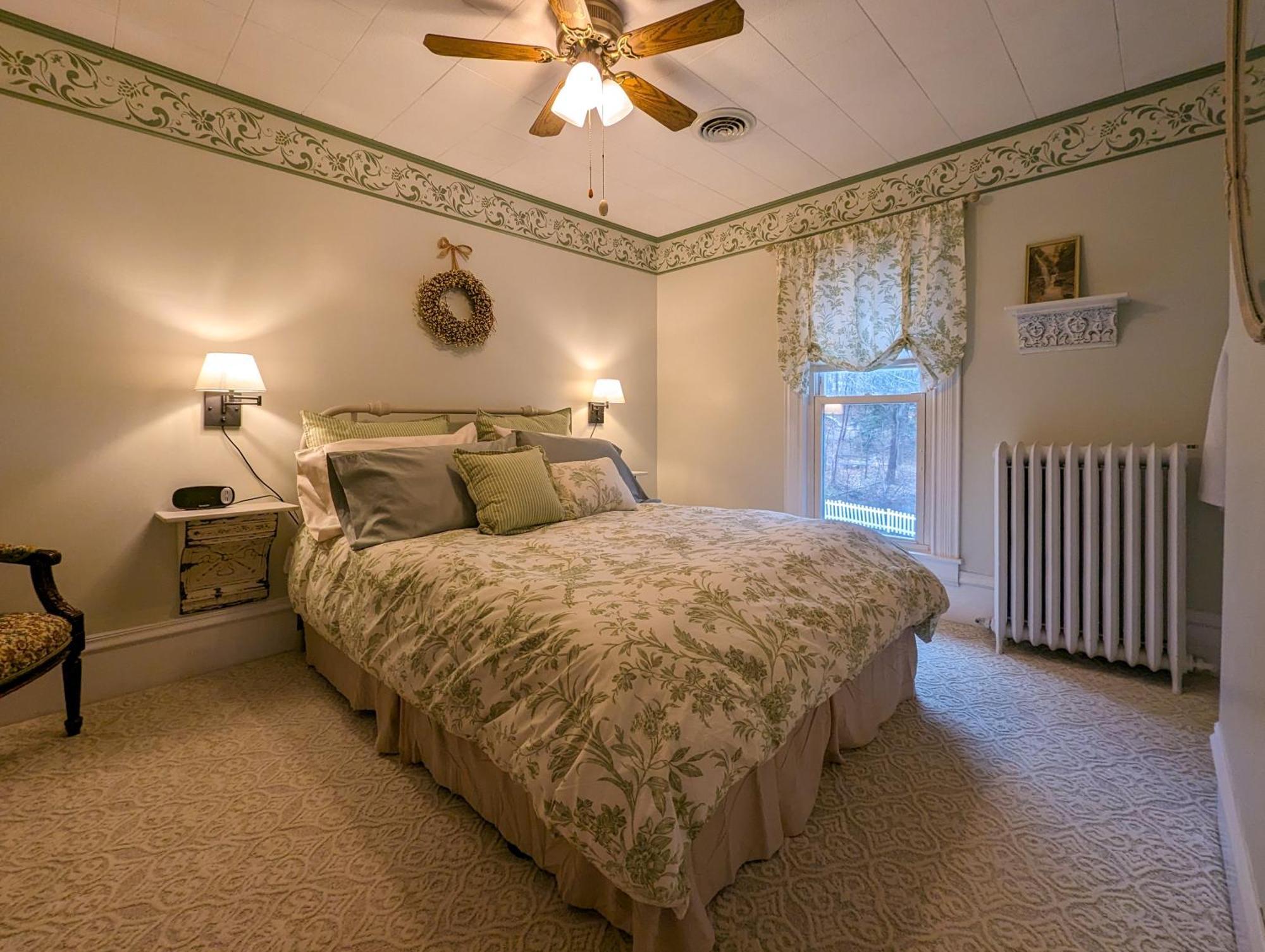 Hudson Manor Bed & Breakfast Watkins Glen Exteriör bild