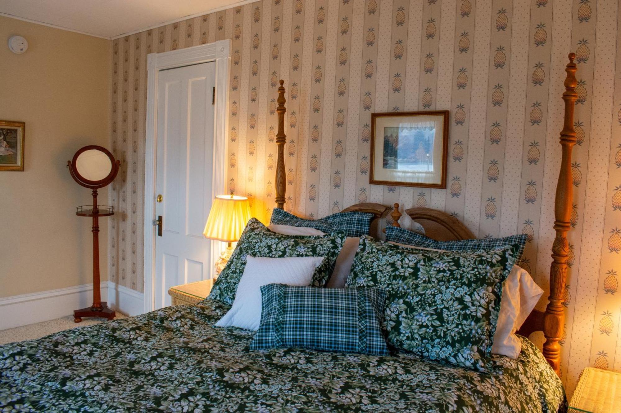 Hudson Manor Bed & Breakfast Watkins Glen Exteriör bild
