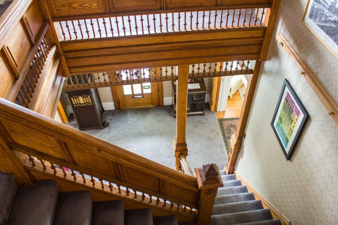 Hudson Manor Bed & Breakfast Watkins Glen Exteriör bild